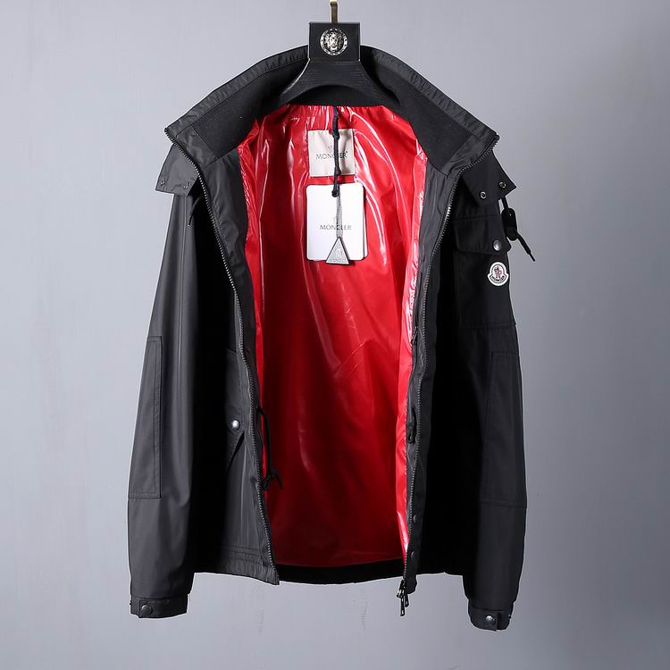 Moncler Men's Outwear 194